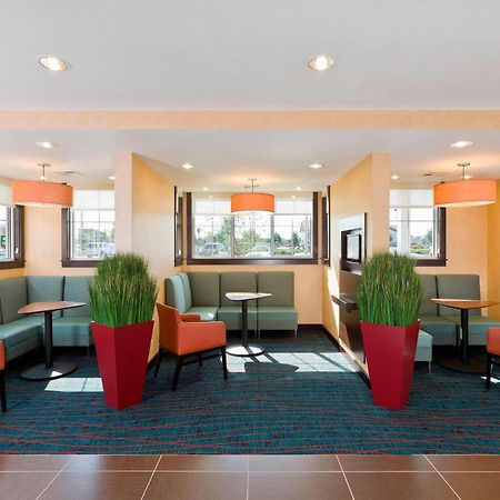 Residence Inn Bismarck North Екстериор снимка
