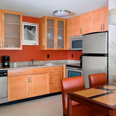 Residence Inn Bismarck North Стая снимка
