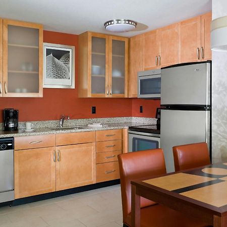 Residence Inn Bismarck North Екстериор снимка