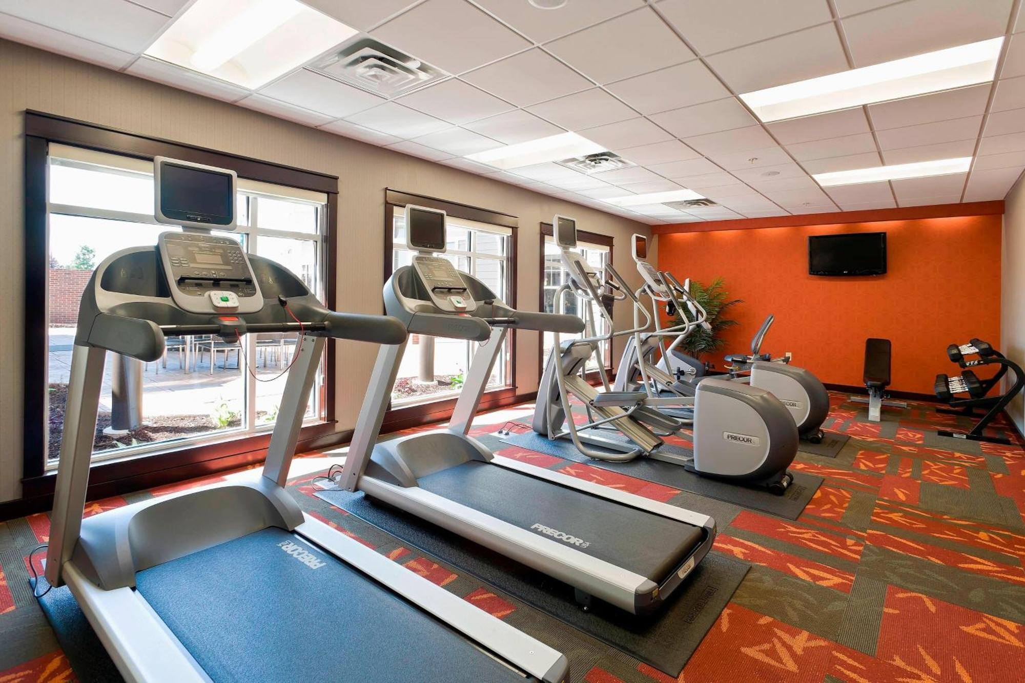 Residence Inn Bismarck North Екстериор снимка