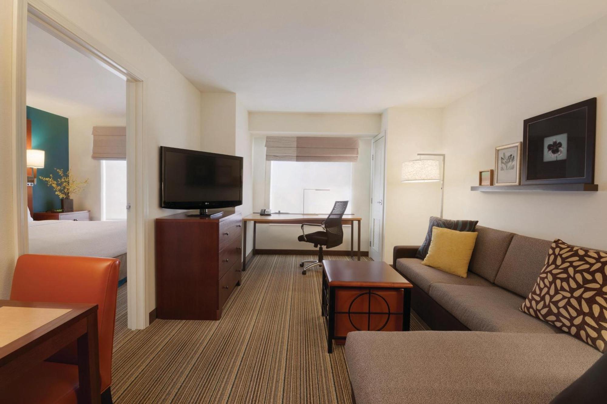 Residence Inn Bismarck North Екстериор снимка