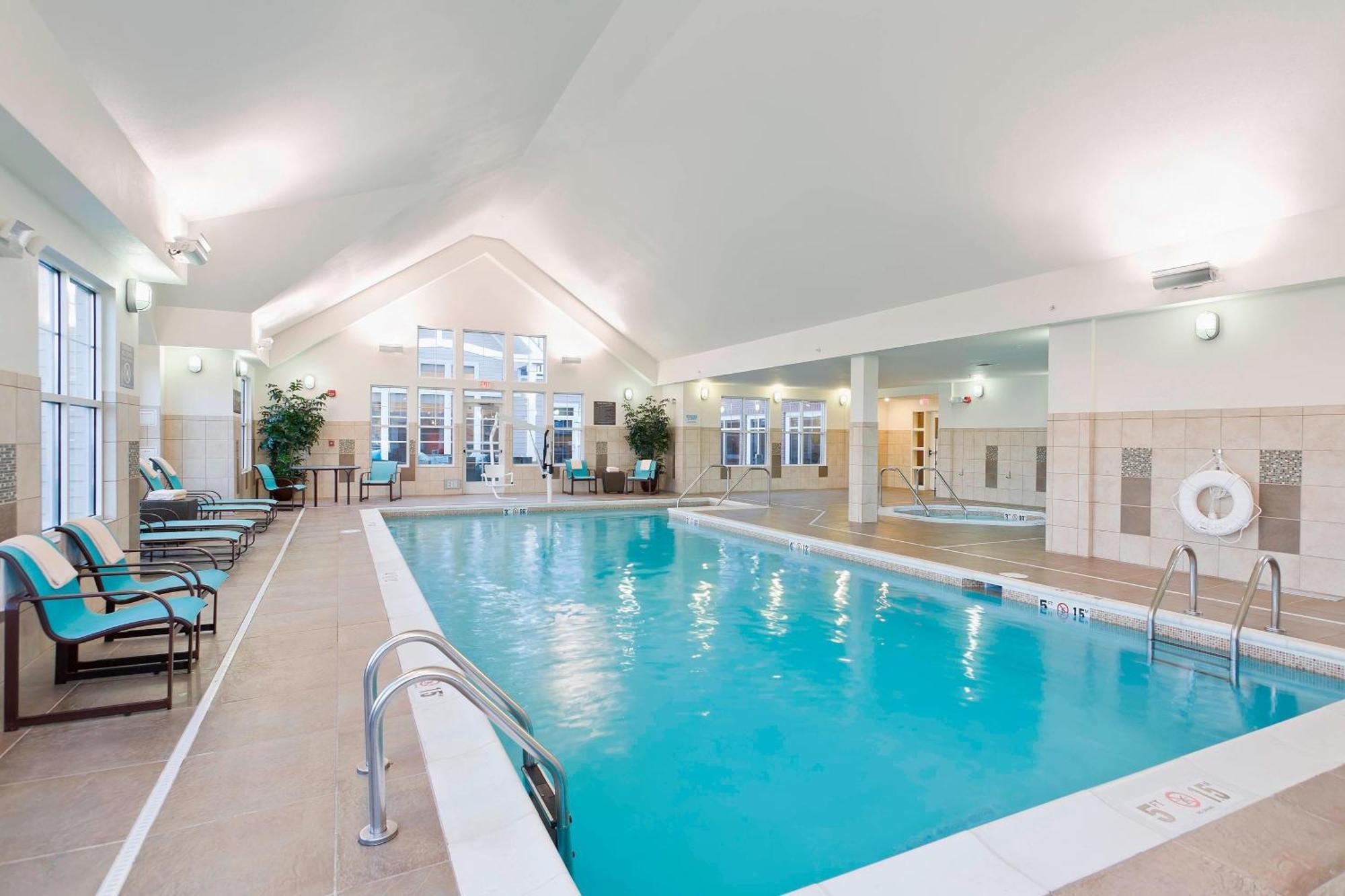 Residence Inn Bismarck North Екстериор снимка