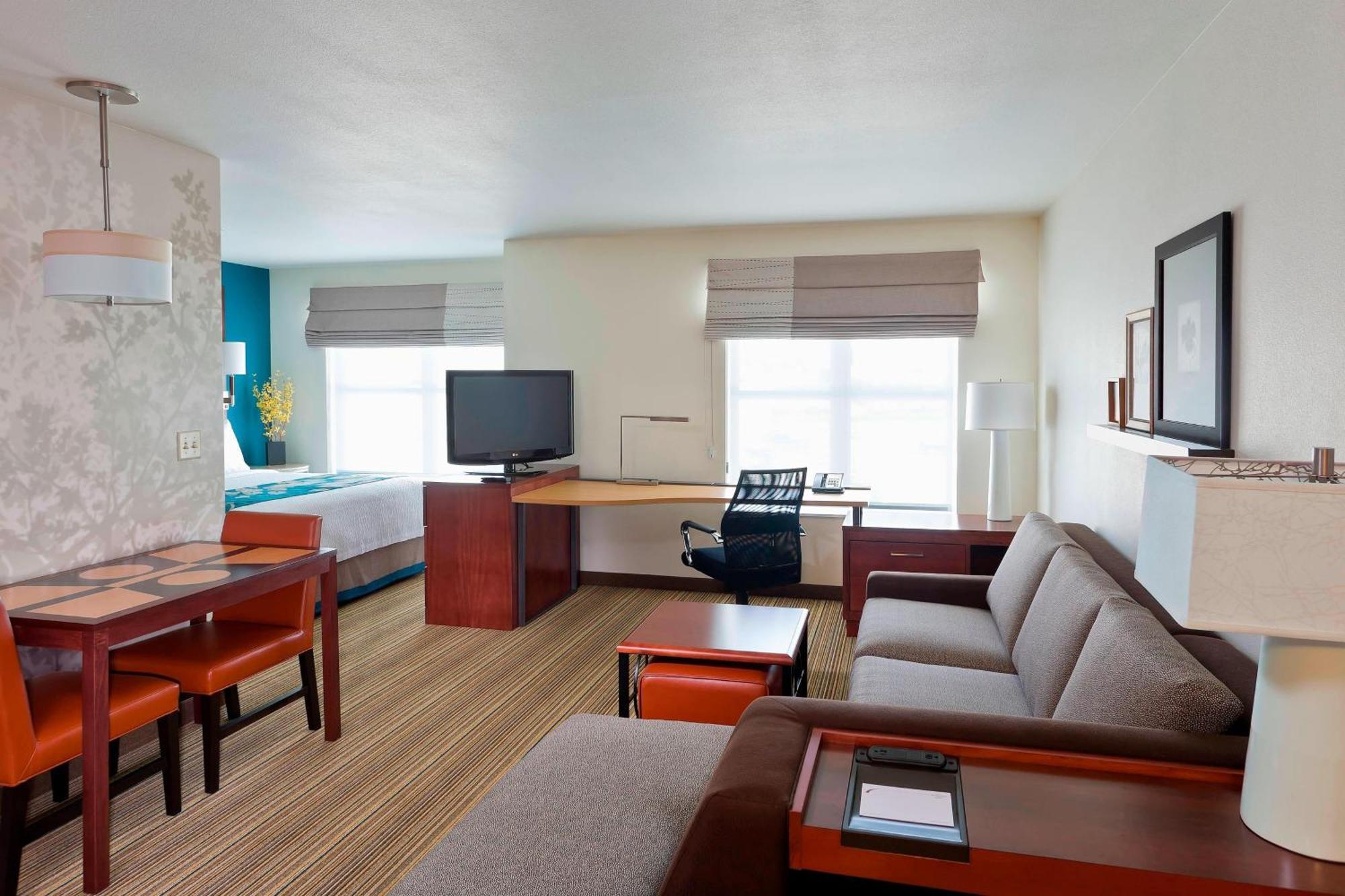 Residence Inn Bismarck North Екстериор снимка