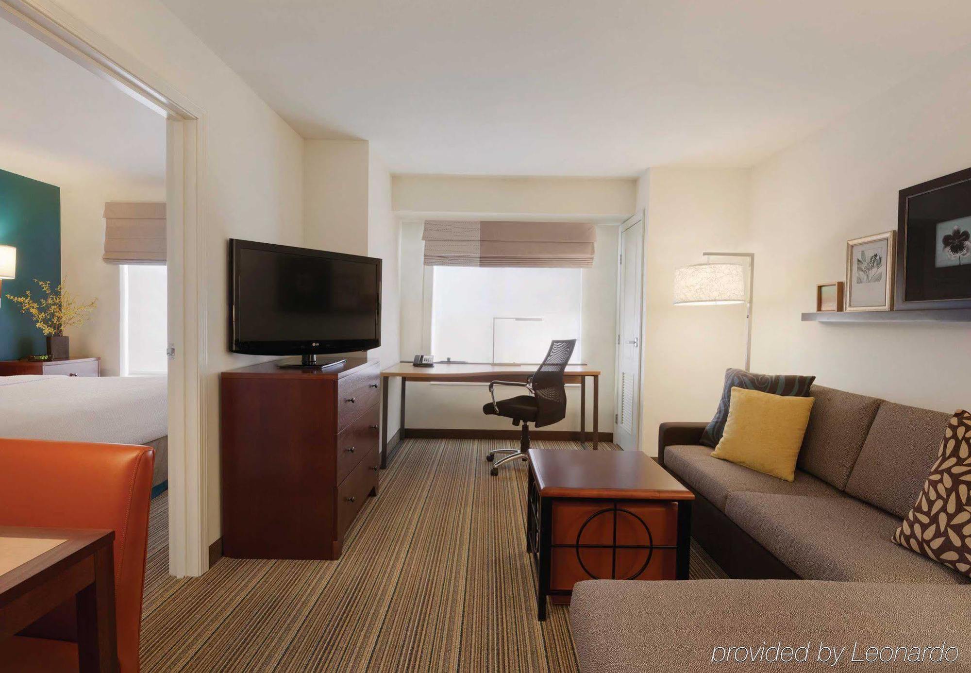 Residence Inn Bismarck North Екстериор снимка