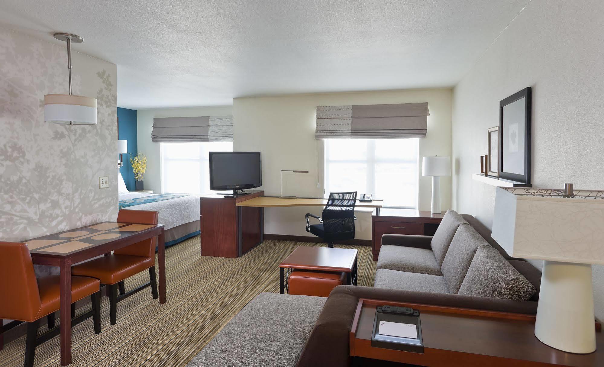 Residence Inn Bismarck North Екстериор снимка